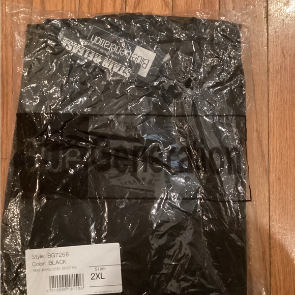 Black long sleeved button shirt - Picture 2 of 4